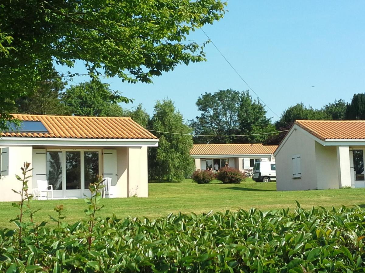 Olydea Le Lambon - Prailles-La-Couarde Hotell Exteriör bild